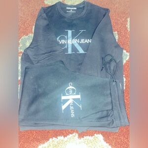 Calvin Klein Sweat Suit | Top and Bottom | Size: M